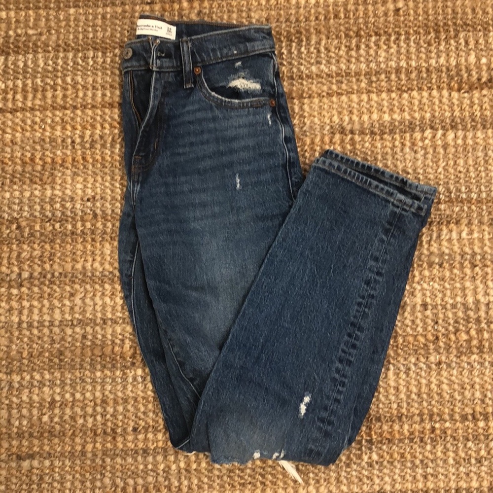 Abercrombie & Fitch 24 Boyfriend mid rise jeans